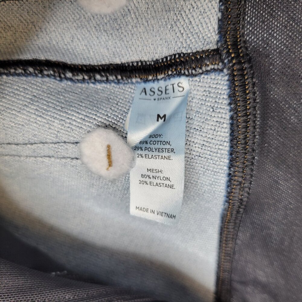 Assets By Spanx Women's Medium Jeans Pull On - Picture 5 of 5